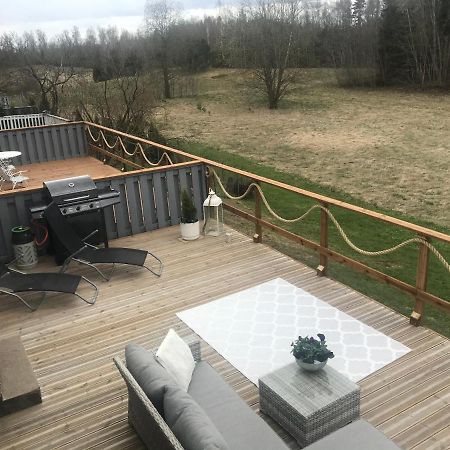 Tyylikaes Rivitaloasunto Lohjalla Extérieur photo